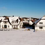 Taun Hoevt * Groß Zicker