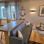 Taun Hoevt Groß Zicker