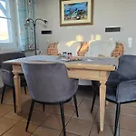 Taun Hoevt شقة Groß Zicker