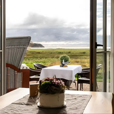 Taun Hoevt Gross Zicker