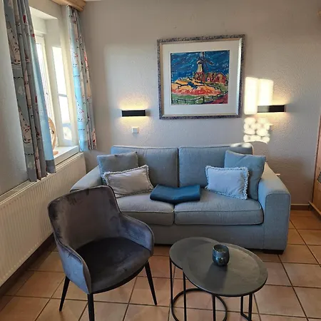 Taun Hoevt Gross Zicker