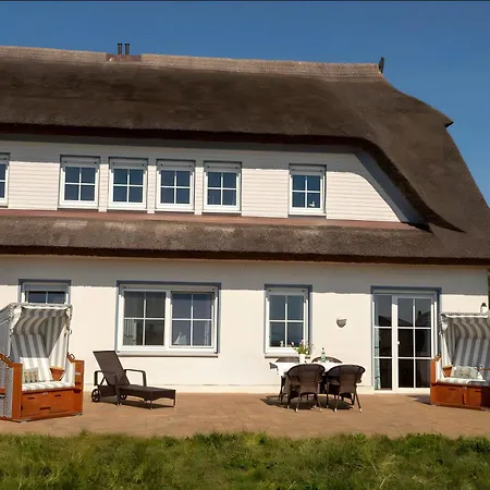 Taun Hoevt Gross Zicker