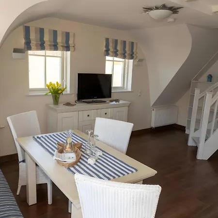Taun Hoevt Apartman Groß Zicker