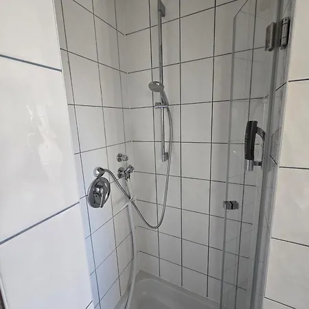 Taun Hoevt * Groß Zicker