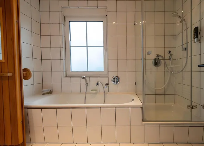 Taun Hoevt Groß Zicker